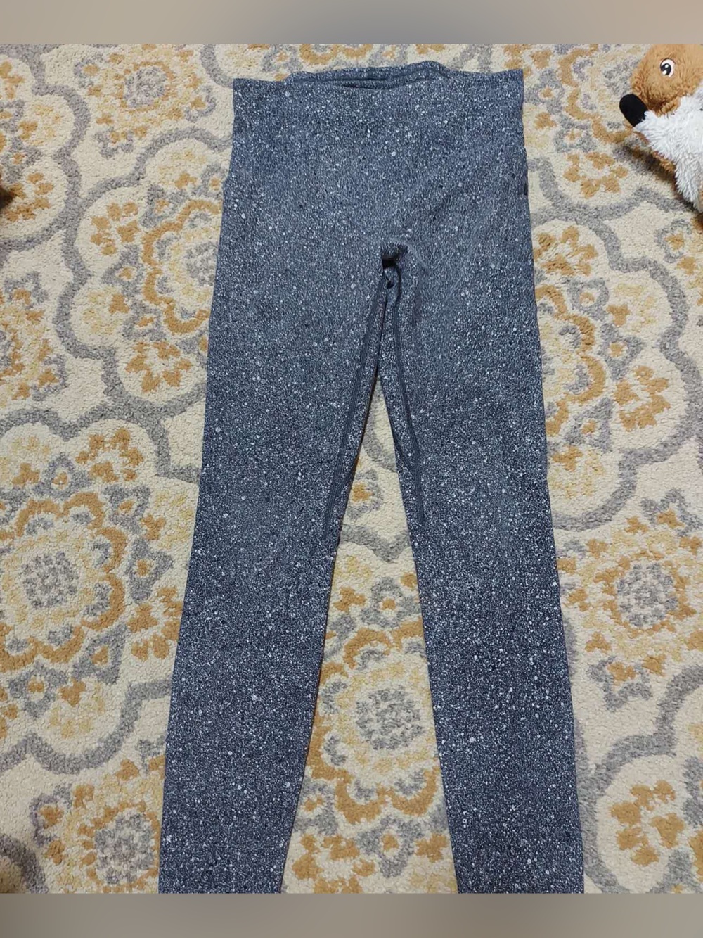 Lululemon black and white leggings